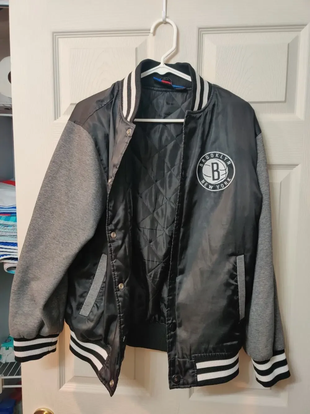 Brooklyn Nets Majestic Men's Varsity Jacket Size XL